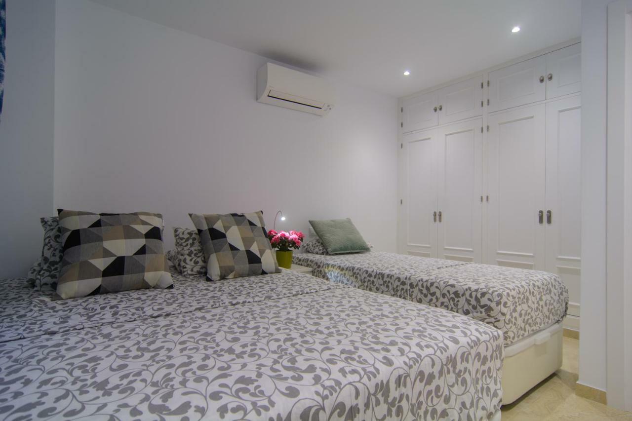 River Playa Beachfront Apartment, Large Terrace Fuengirola Exterior photo