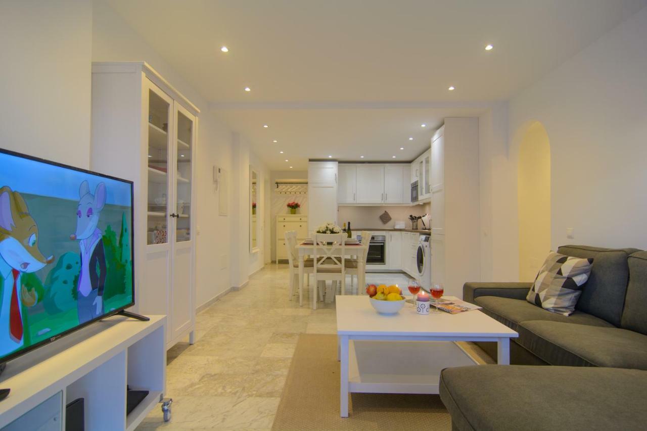 River Playa Beachfront Apartment, Large Terrace Fuengirola Exterior photo